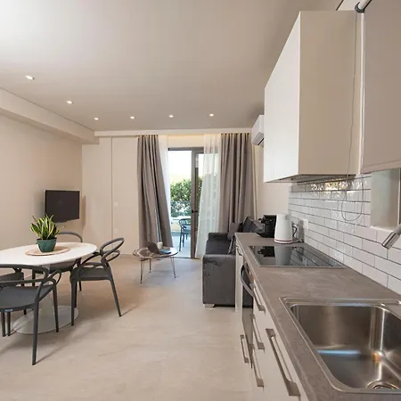 Avali Deluxe * Λυγιά