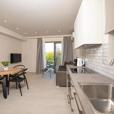 Avali Deluxe Λυγιά