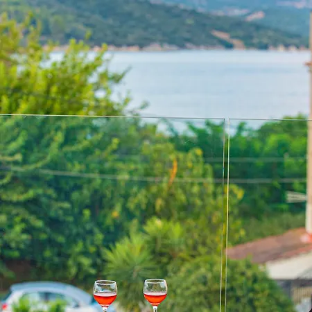 Apartman Avali Deluxe *