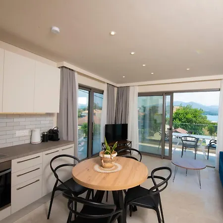 Apartman Avali Deluxe Lijá